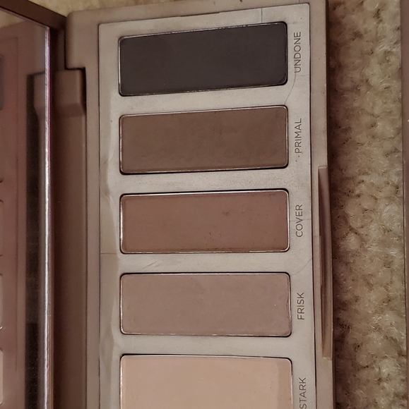 UD NAKED BASICS 1 AND 2 - Picture 3 of 4